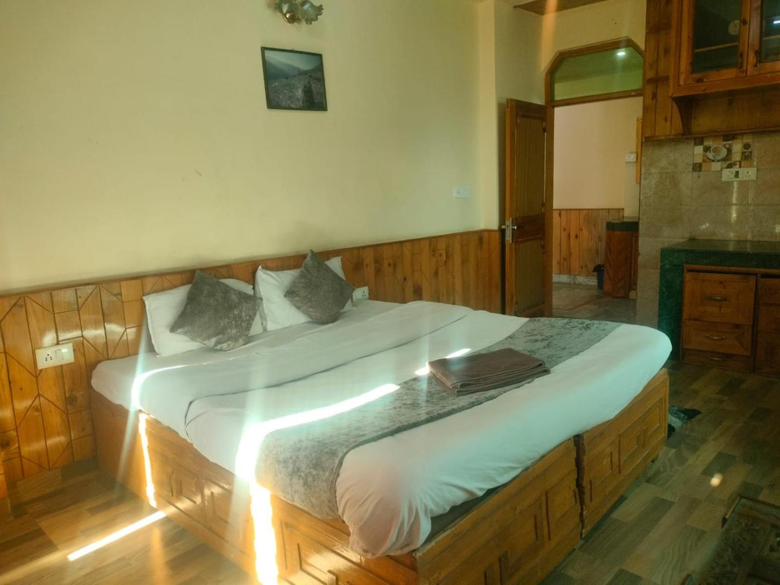 מנאלי Govind Royal Stay מראה חיצוני תמונה