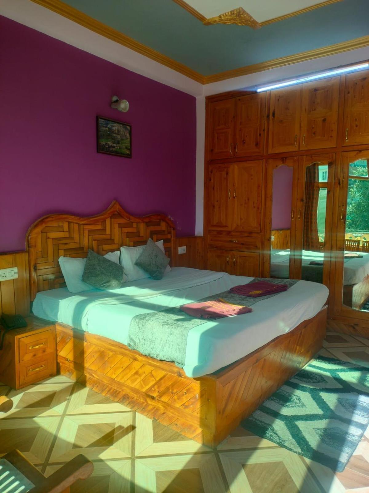 מנאלי Govind Royal Stay מראה חיצוני תמונה